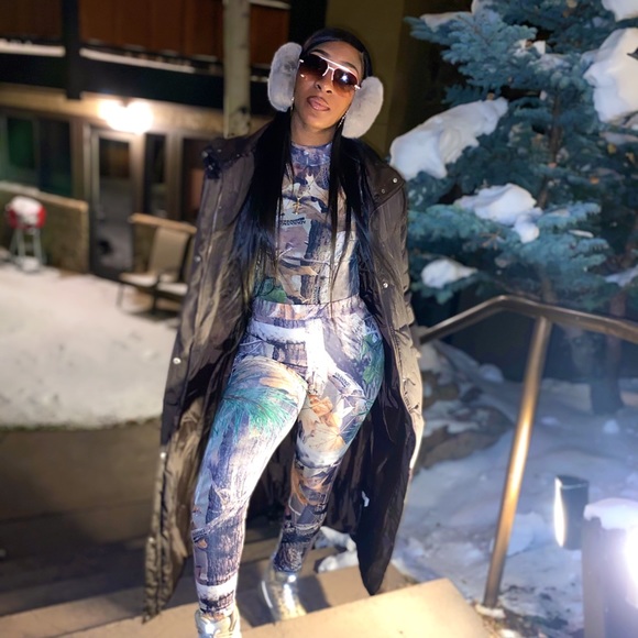 Meet your Posher, Vashti - Picture 5 of 5